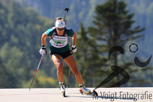 12.09.2015, xkvx, Wintersport, Deutsche Meisterschaft Biathlon 2015, v.l. Karin Oberhofer (Italien)