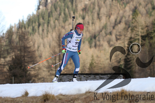 18.12.2015, xkvx, Wintersport, Biathlon Alpencup Martell, Sprint v.l. NEUNER Anna
