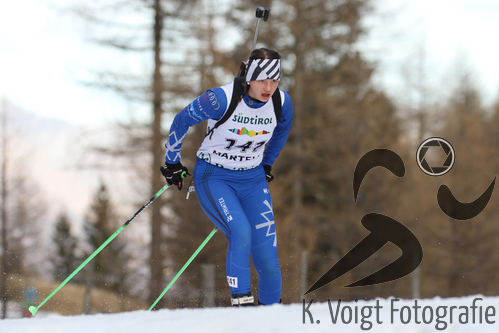 18.12.2015, xkvx, Wintersport, Biathlon Alpencup Martell, Sprint v.l. POIKE Tamina