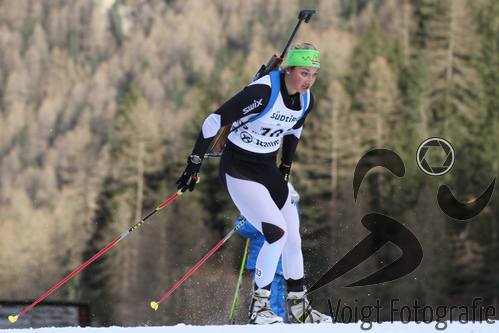 18.12.2015, xkvx, Wintersport, Biathlon Alpencup Martell, Sprint v.l. WIRTH Jessica