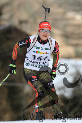 18.12.2015, xkvx, Wintersport, Biathlon Alpencup Martell, Sprint v.l. SCHNEIDER Sophia