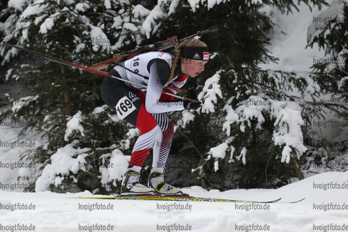 28.02.2016, xkvx, Wintersport, DSV Biathlon Deutschlandpokal Massenstart v.l. LEIPOLD Theresa