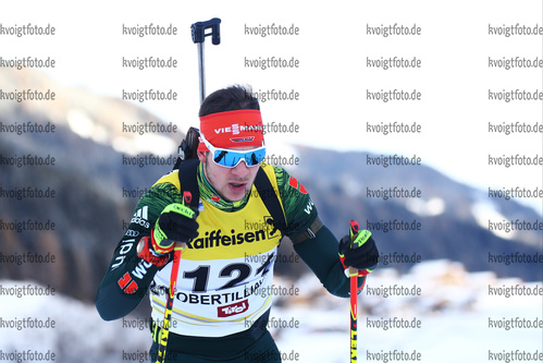 09.12.2017, xkvx, Wintersport, Biathlon IBU Junior Cup - Obertilliach, Sprint v.l. RIETHMUELLER Danilo