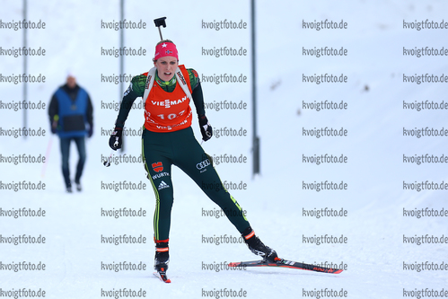03.02.2018, xkvx, Wintersport, Alpencup - DSV Biathlon Deutschlandpokal - Oberhof, Sprint v.l. SLIVENSKY Nina