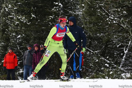 11.02.2018, xkvx, Wintersport, DSV Biathlon Deutschlandpokal - Altenberg, Verfolgung v.l. LAUBE Anna