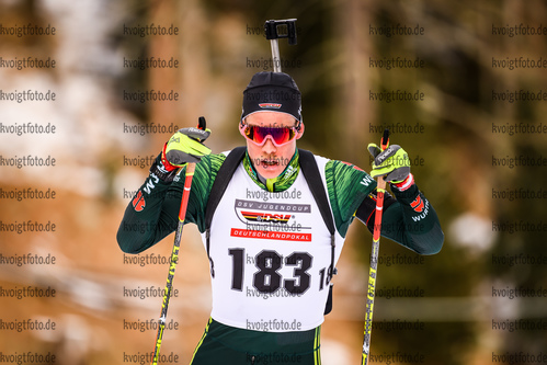 16.12.2018, xkvx, Biathlon, Deutschlandpokal Martell, Verfolgung, v.l. HOLLANDT Florian