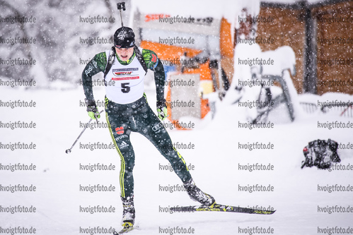 14.01.2019, xkvx, Biathlon, Qualifikationsrennen JWM, Massenstart v.l. LOHSCHMIDT Sven