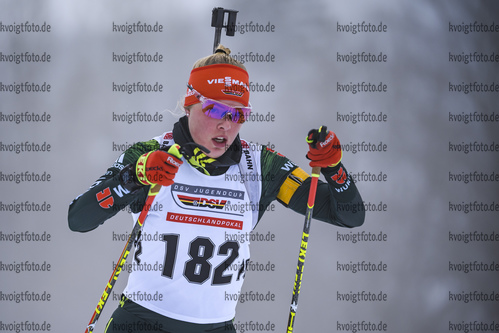 22.02.2019, xkvx, Biathlon, Deutsche Jugendmeisterschaft Kaltenbrunn, Einzel, v.l. PFNUER Franziska
