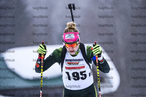 22.02.2019, xkvx, Biathlon, Deutsche Jugendmeisterschaft Kaltenbrunn, Einzel, v.l. SCHERER Stefanie