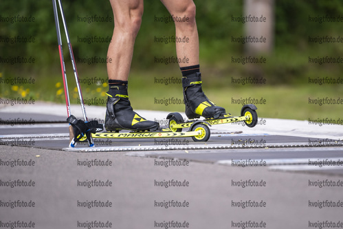 12.08.2021, xkvx, Biathlon Training Oberhof, v.l. Niklas Hartweg (Switzerland) / Marwe Skiroller / Fischer Schuhe  