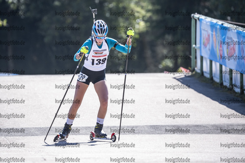 01.10.2021, xkvx, Biathlon, Deutschlandpokal Altenberg, Sprint - weiblich, v.l. Alma Siegismund (Germany)