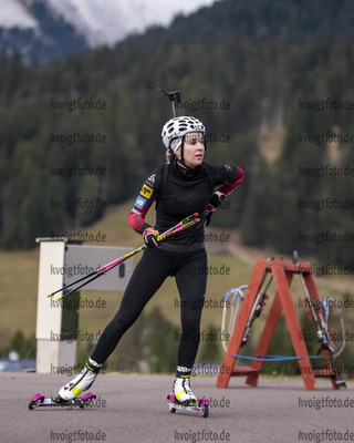 07.10.2021, xkvx, Biathlon Training Lavaze, v.l. Emilie Aagheim Kalkenberg (Norway)  