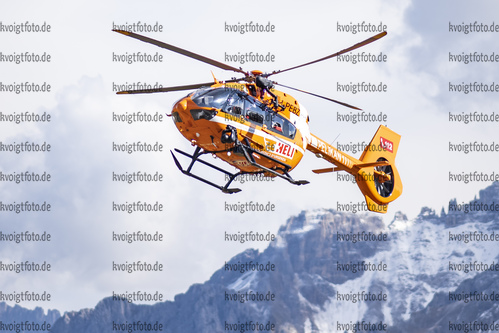 08.10.2021, xkvx, News, Uebung Landesflugrettung Suedtirol am Jochgrimm, v.l. Uebung der Landesflugrettung / Bergrettung Suedtirol am Jochgrimm sowie zum angrenzenden Weisshorn mit einem Rettungshubschrauber vom Typ Airbus Helicopters H145 mit der Kennung I-PEBZ