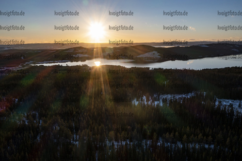 10.11.2021, xkvx, Biathlon Training Sjusjoen / Landscape, v.l. Feature / Landschaft / Sonnenuntergang / Sunset / Sonne / Sjusjoen / Landscape / Drone / Dronepicture / Drohne / Drohnenbild  