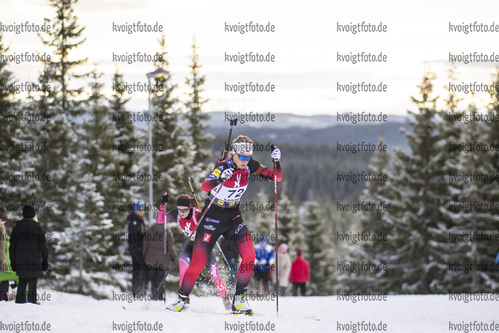 13.11.2021, xkvx, Season Opening Sjusjoen - Sprint Women, v.l. Karoline Offigstad Knotten (Norway)  