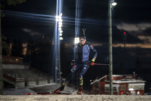 25.11.2021, xkvx, Biathlon IBU World Cup Oestersund, Training Women and Men, v.l. Justus Strelow (Germany) in aktion / in action competes