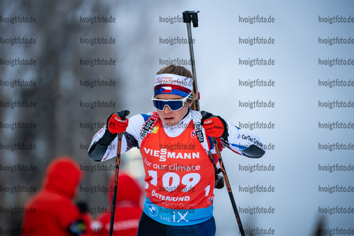 28.11.2021, xkvx, Biathlon IBU World Cup Oestersund, Sprint Women, v.l. Tereza Vinklarkova (Czech Republic) in aktion / in action competes