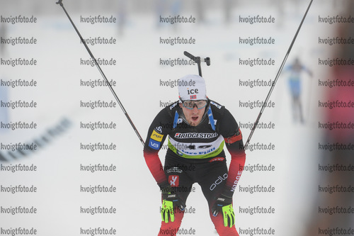 28.11.2021, xetx, Biathlon IBU Cup Idre, Pursuit Men, v.l. Erlend Bjoentegaard (NORWAY)