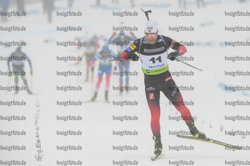 28.11.2021, xetx, Biathlon IBU Cup Idre, Pursuit Men, v.l. Haavard Gutuboe Bogetveit (NORWAY)