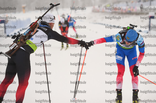 28.11.2021, xetx, Biathlon IBU Cup Idre, Pursuit Men, v.l. Haavard Gutuboe Bogetveit (NORWAY), Anton Babikov (RUSSIA)