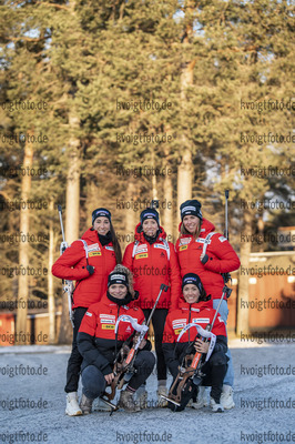 29.11.2021, xkvx, Biathlon Teampictures Switzerland, v.l. Aita Gasparin (Switzerland), Amy Baserga (Switzerland), Elisa Gasparin (Switzerland), Selina Gasparin (Switzerland), Lena Haecki (Switzerland)  / 