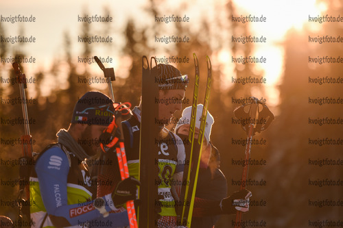 01.12.2021, xetx, Biathlon IBU Cup Sjusjoen, Super Sprint Men, v.l. Dominic Unterweger (AUSTRIA)  / 