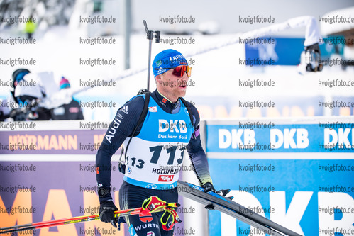 10.12.2021, xkvx, Biathlon IBU World Cup Hochfilzen, Sprint Men, v.l. Erik Lesser (Germany) im Ziel / in the finish