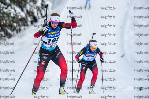 10.12.2021, xkvx, Biathlon IBU World Cup Hochfilzen, Sprint Women, v.l. Karoline Offigstad Knotten (Norway) in aktion / in action competes