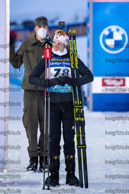 10.12.2021, xkvx, Biathlon IBU World Cup Hochfilzen, Sprint Women, v.l. Ida Lien (Norway) bei der Siegerehrung / at the medal ceremony