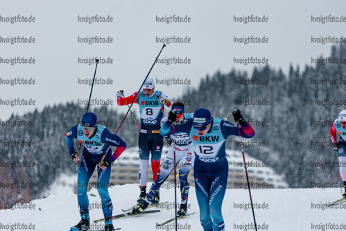 11.12.2021, xljkx, Cross Country FIS World Cup Davos, Men Sprint Final, v.l. Even Northug (Norway), Janik Riebli (Switzerland), Roman Schaad (Switzerland)  / 