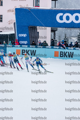 11.12.2021, xljkx, Cross Country FIS World Cup Davos, Women Sprint Final, v.l. Anna Dyvik (Sweden), Anamarija Lampic (Slovenia), Tiril Udnes Weng (Norway), Emma Ribom (Sweden)  / 