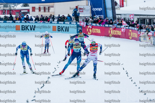 11.12.2021, xljkx, Cross Country FIS World Cup Davos, Women Sprint Final, v.l. Rosie Brennan (United States of America), Anamarija Lampic (Slovenia), Maja Dahlqvist (Sweden), Emma Ribom (Sweden), Tiril Udnes Weng (Norway)  / 