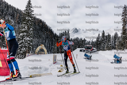 12.12.2021, xljkx, Cross Country FIS World Cup Davos, 15km Men, v.l. Tautvydas Strolia (Lithuania)  / 