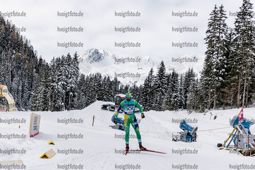 12.12.2021, xljkx, Cross Country FIS World Cup Davos, 15km Men, v.l. Steve Hiestand (Brasil)  / 