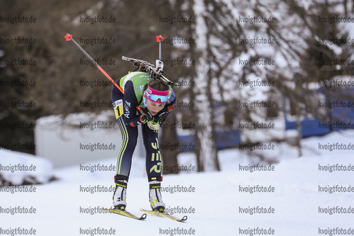 12.12.2021, xmcx, Biathlon IBU Junior Cup Martell, Relay Women, v.l. Luise Mueller (Germany)  /