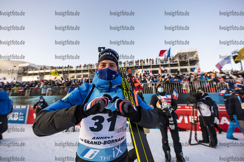 17.12.2021, xkvx, Biathlon IBU World Cup Le Grand Bornand, Sprint Men, v.l. Quentin Fillon Maillet (France) nach der Siegerehrung / after the medal ceremony