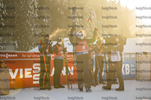 18.12.2021, xkvx, Biathlon IBU World Cup Le Grand Bornand, Pursuit Men, v.l. Vetle Sjaastad Christiansen (Norway) bei der Siegerehrung / at the medal ceremony