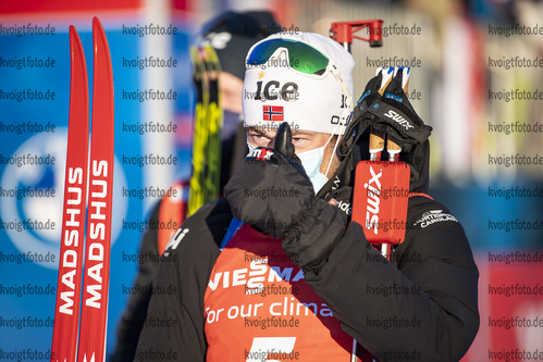 18.12.2021, xkvx, Biathlon IBU World Cup Le Grand Bornand, Pursuit Men, v.l. Sturla Holm Laegreid (Norway) schaut / looks on
