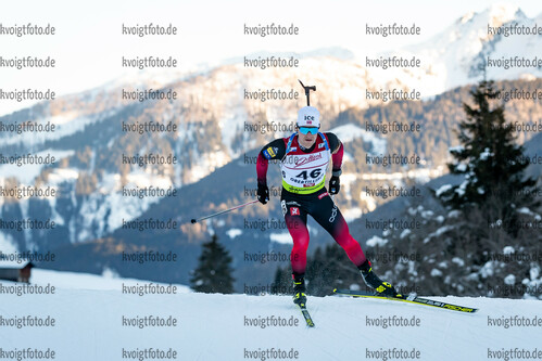 18.12.2021, Biathlonzentrum, Obertilliach, AUT, IBU Cup, Obertilliach 2021, Sprint, Herren, im Bild 1. Platz Haavard Gutuboe Bogetveit (NOR) // winner Haavard Gutuboe Bogetveit of Norway during the men sprint competition of IBU Cup at the Biathlonzentrum in Obertilliach, Austria on 2021/12/18. EXPA Pictures © 2021, PhotoCredit: EXPA/ Lukas Huter via VOIGT Fotografie