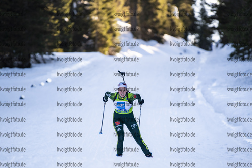 18.12.2021, xsoex, Biathlon Alpencup Pokljuka, Sprint Women, v.l. Hannah Schlickum (Germany)  / 