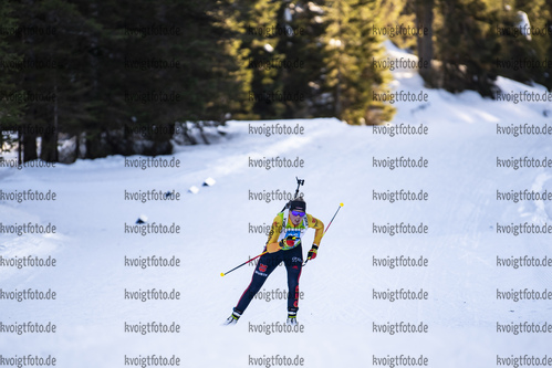 18.12.2021, xsoex, Biathlon Alpencup Pokljuka, Sprint Women, v.l. Franziska Pfnuer (Germany)  / 