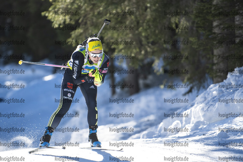 19.12.2021, xsoex, Biathlon Alpencup Pokljuka, Sprint Women, v.l. Stefanie Scherer (Germany)  / 