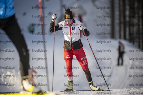 06.01.2022, xkvx, Biathlon IBU World Cup Oberhof, Training Women and Men, v.l. Julia Schwaiger (Austria) in aktion / in action competes