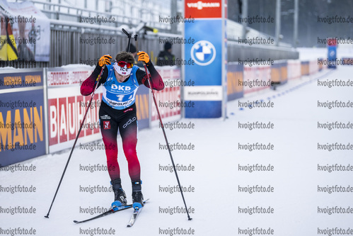 15.01.2022, xkvx, Biathlon IBU World Cup Ruhpolding, Relay Men, v.l. Erlend Bjoentegaard (Norway) im Ziel / in the finish