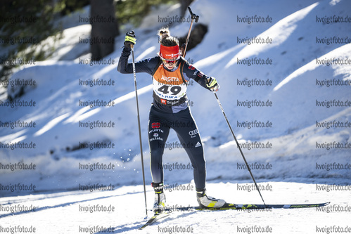 15.01.2022, xsoex, Biathlon IBU Junior Cup Pokljuka, Sprint Women, v.l. Johanna Puff (Germany) in aktion / in action competes