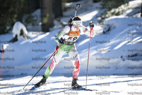 15.01.2022, xsoex, Biathlon IBU Junior Cup Pokljuka, Sprint Women, v.l. Lora Radkovska (Bulgaria) in aktion / in action competes