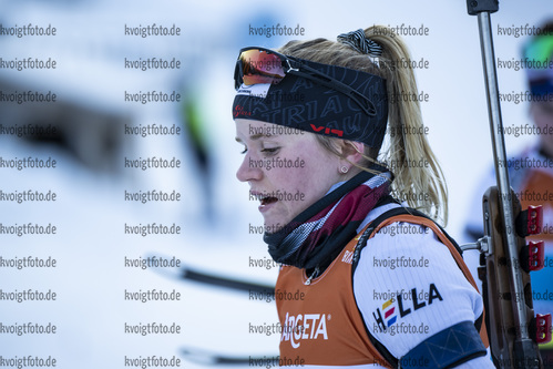 16.01.2022, xsoex, Biathlon IBU Junior Cup Pokljuka, Mixed Relay, v.l. Lara Wagner (Austria) im Ziel / in the finish