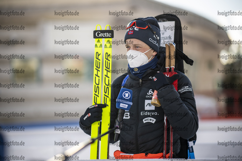 20.01.2022, xkvx, Biathlon IBU World Cup Anterselva, Individual Men, v.l. Tarjei Boe (Norway) schaut / looks on