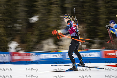 22.01.2022, xkvx, Biathlon IBU World Cup Anterselva, Training Women and Men, v.l. Vanessa Voigt (Germany) in aktion / in action competes