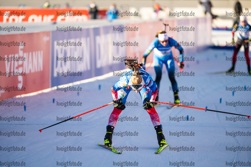 23.01.2022, xkvx, Biathlon IBU World Cup Anterselva, Mass Start Women, v.l. Paulina Fialkova (Slovakia) im Ziel / in the finish